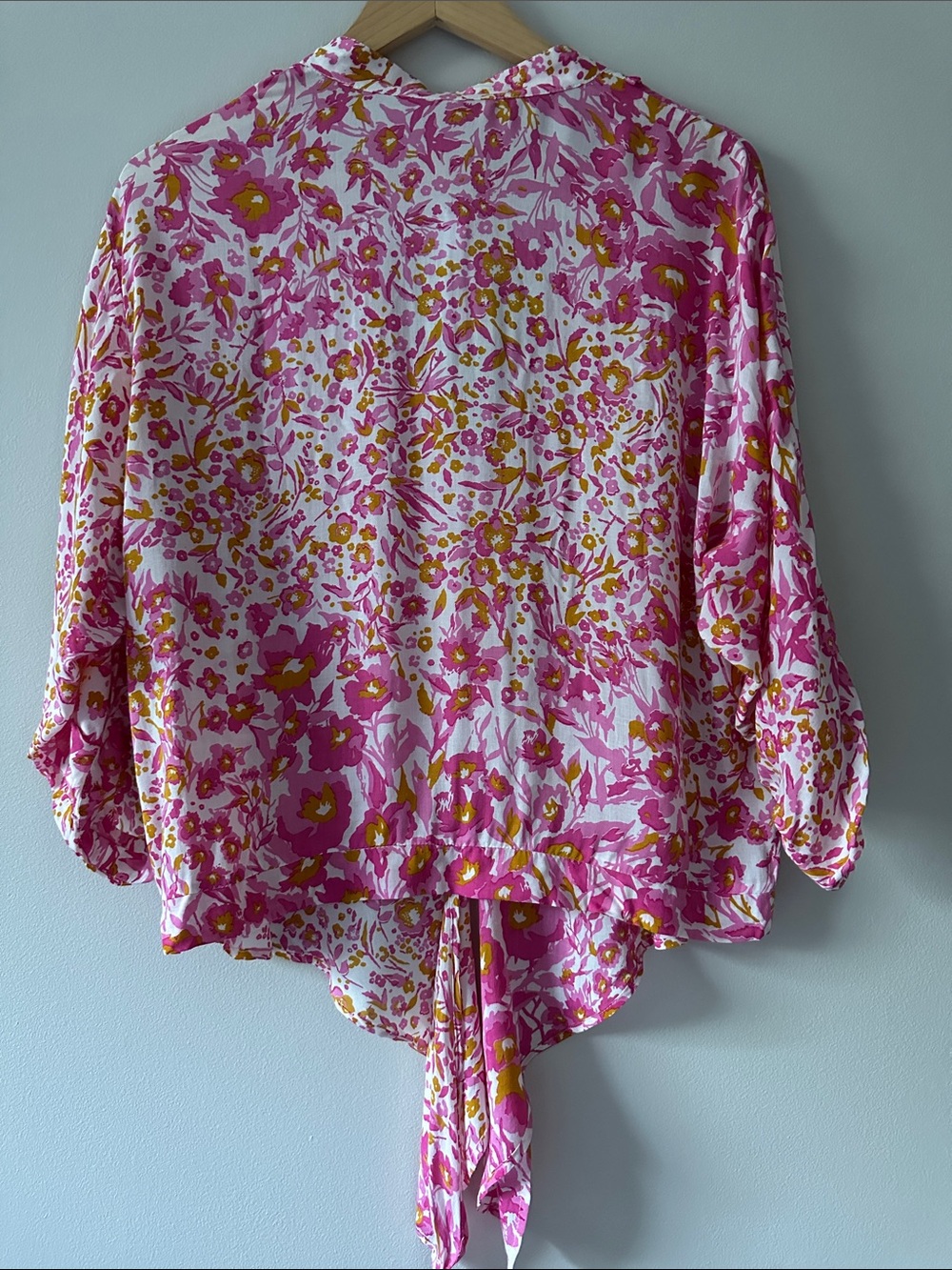 Poupette St Barth Pink and Yellow Floral V-Neck Button Blouse - Size M/L NWT - Picture 5 of 9